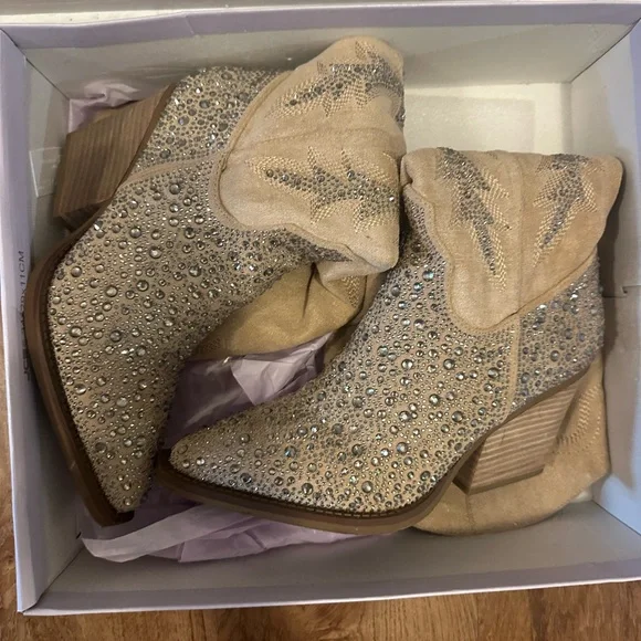 Madden Girl Apple Western Boots - Picture 2 of 8